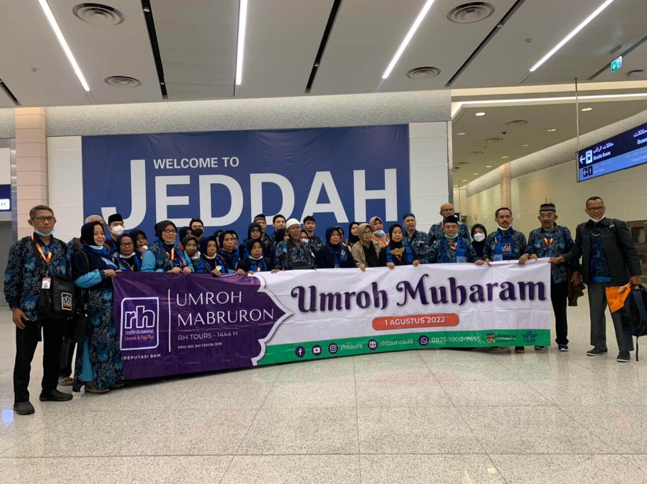Jamaah Umroh RH Tours tiba di Jeddah