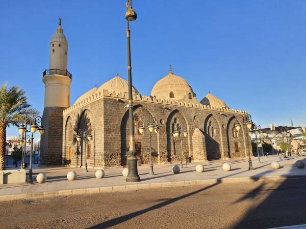 arab masjid al-ghamama.jpg